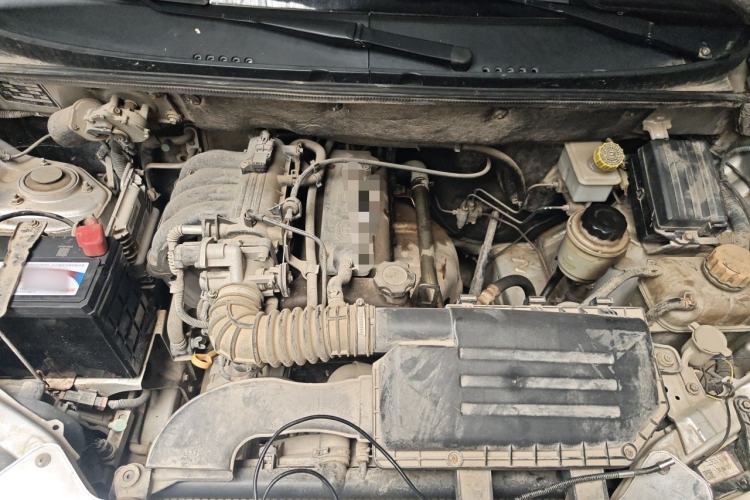 Used Wuling Hongguang 2010 1.2L Base Version China IV Standard Engine Bay