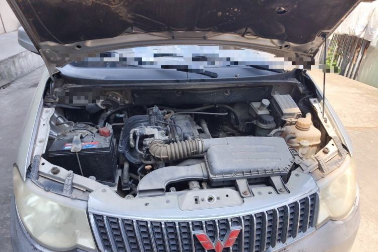 Used Wuling Hongguang 2010 1.2L Standard Version China IV Engine Bay