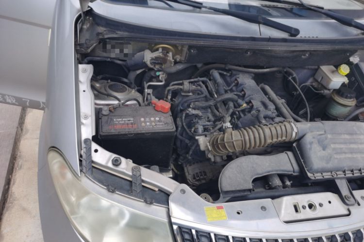 Used Wuling Hongguang 2010 1.4L Comfort Version Engine Bay Right