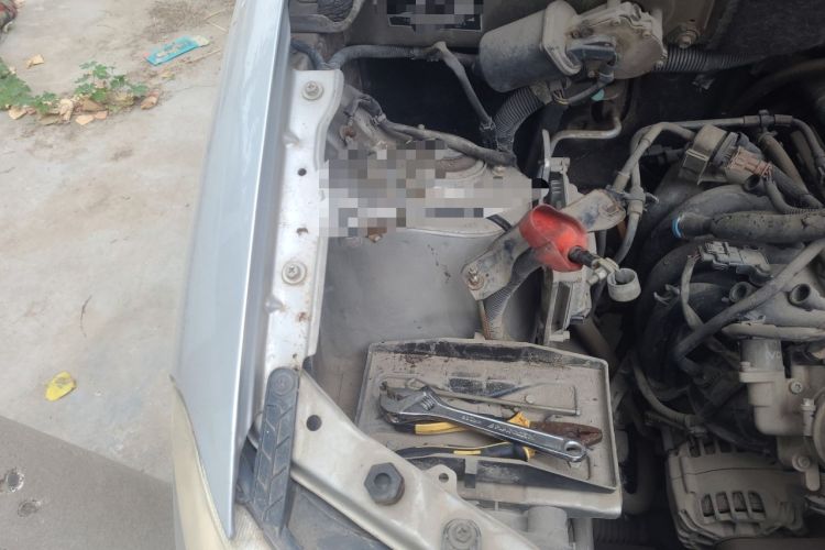 Used Wuling Hongguang 2010 1.4L Practical Version Engine Bay Right