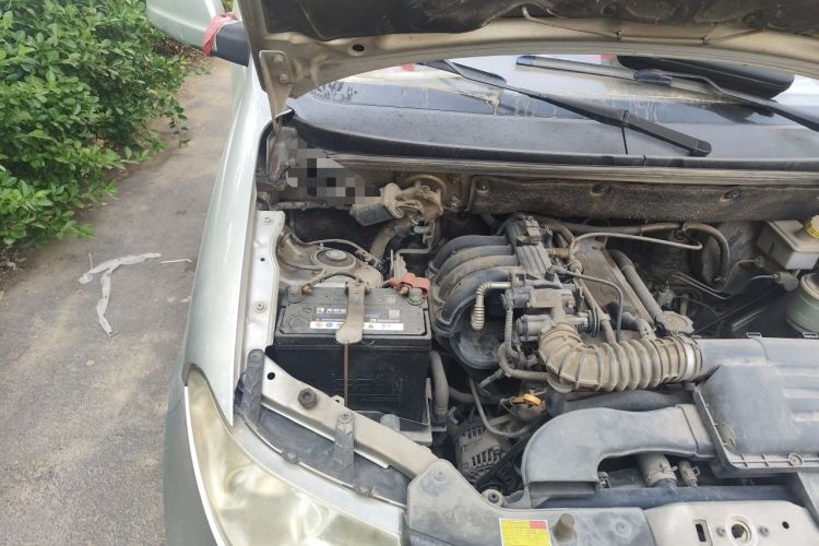 Used Wuling Hongguang 2010 1.2L Practical Version China IV Engine Bay Right