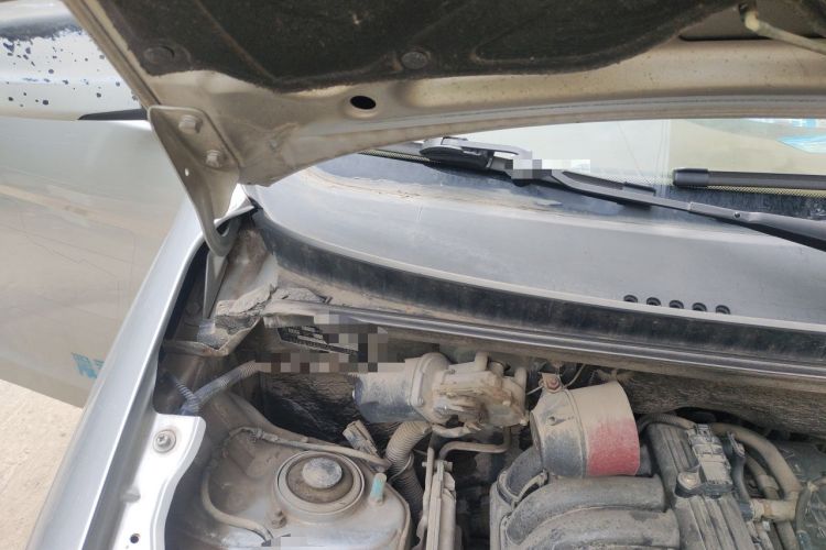 Used Wuling Hongguang 2010 1.2L Standard Version China IV Engine Bay Right