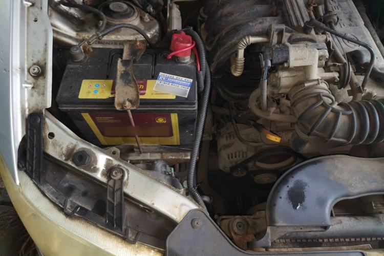 Used Wuling Hongguang 2010 1.2L Base Version China IV Standard Engine Bay Right