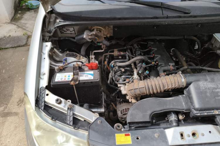 Used Wuling Hongguang 2010 1.4L Base Version Engine Bay Right
