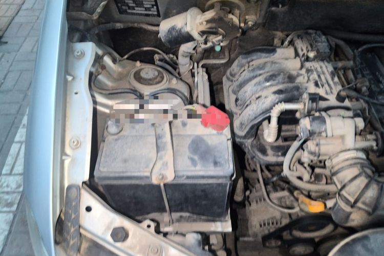 Used Wuling Hongguang 2010 1.2L Base Version China IV Standard Engine Bay Right