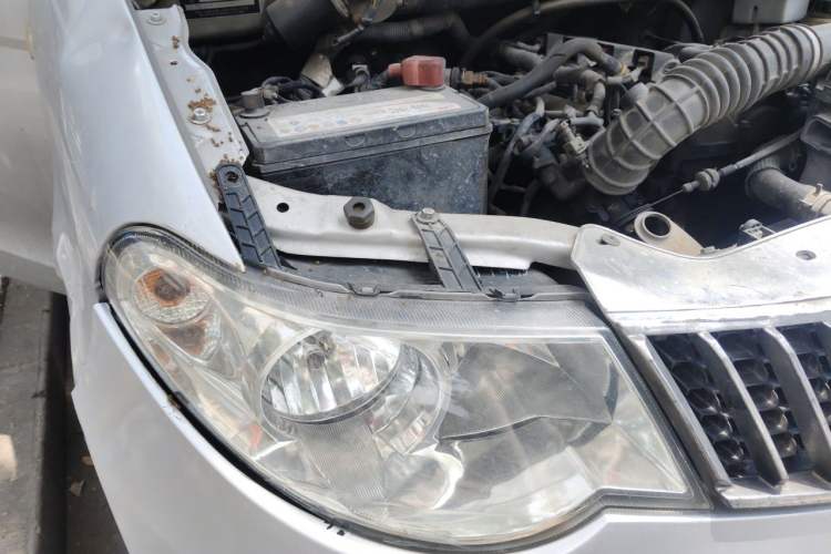 Used Wuling Hongguang 2010 1.4L Comfort Version Engine Bay Right