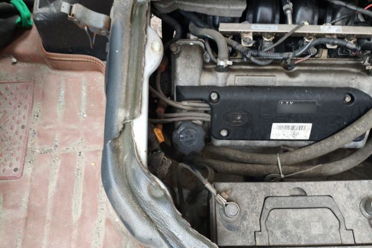 Used Wuling Hongguang 2010 1.2L Base Version China IV Standard Engine Bay Right