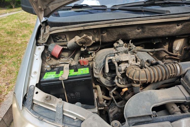 Used Wuling Hongguang 2010 1.2L Base Version China IV Standard Engine Bay Right