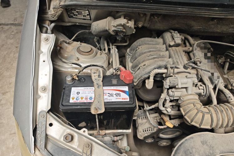 Used Wuling Hongguang 2010 1.2L Base Version China IV Standard Engine Bay Right