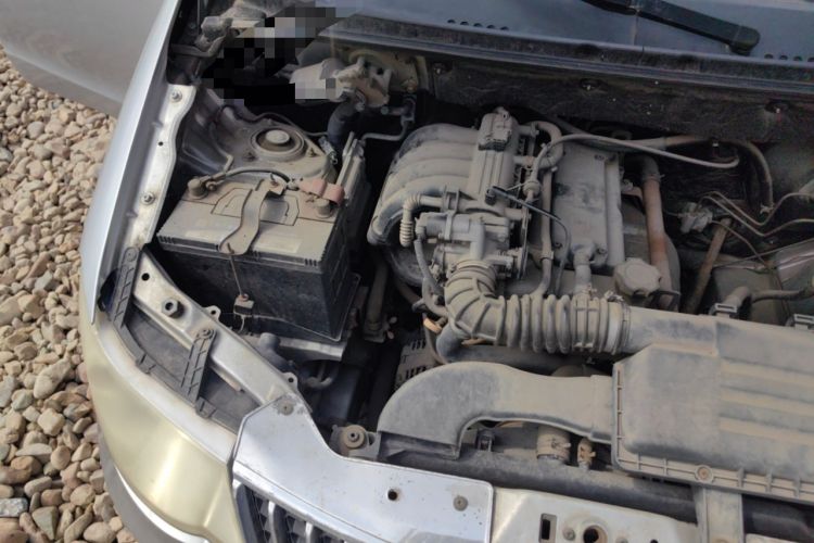 Used Wuling Hongguang 2010 1.2L Standard Version China IV Engine Bay Right