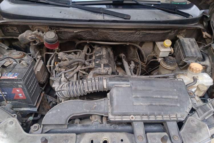 Used Wuling Hongguang 2010 1.4L Practical Version Engine Bay