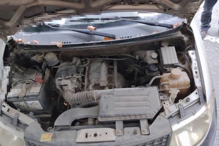 Used Wuling Hongguang 2010 1.2L Base Version China IV Standard Engine Bay
