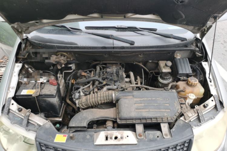 Used Wuling Hongguang 2010 1.4L Standard Version Engine Bay