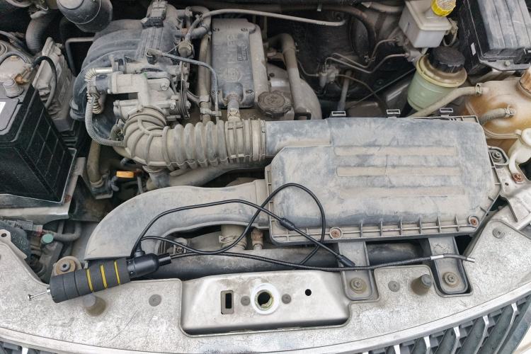 Used Wuling Hongguang 2010 1.2L Base Version China IV Standard Engine Bay
