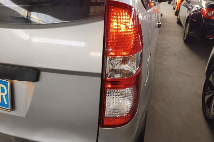 Used Wuling Hongguang 2010 1.2L Base Version China IV Standard Exterior 2