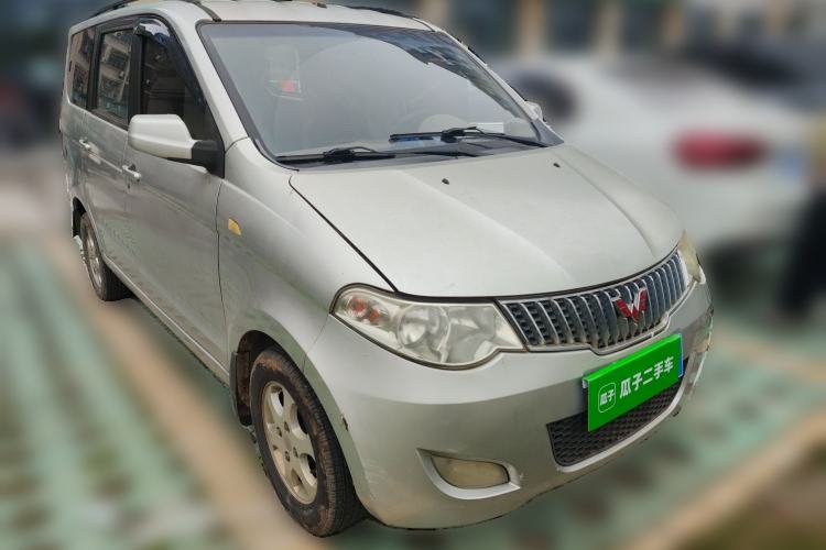 Used Wuling Hongguang 2010 1.2L Comfort Edition China IV Front Right 45 Deg