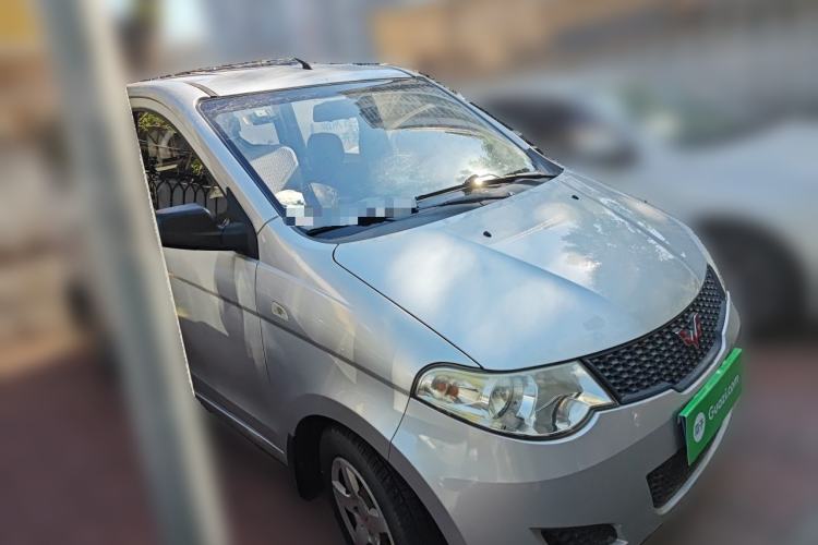 Used Wuling Hongguang 2010 1.2L Base Version China IV Standard Front Right 45 Deg