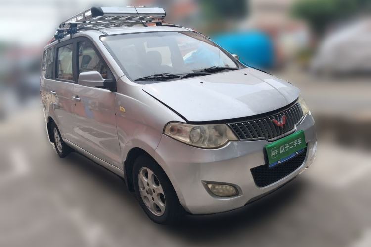Used Wuling Hongguang 2010 1.4L Luxury Model Front Right 45 Deg