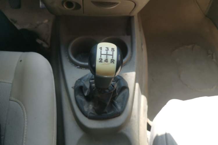 Used Wuling Hongguang 2010 1.2L Standard Version China IV Gear Lever