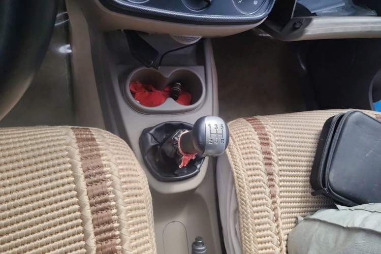 Used Wuling Hongguang 2010 1.2L Standard Version China IV Gear Lever