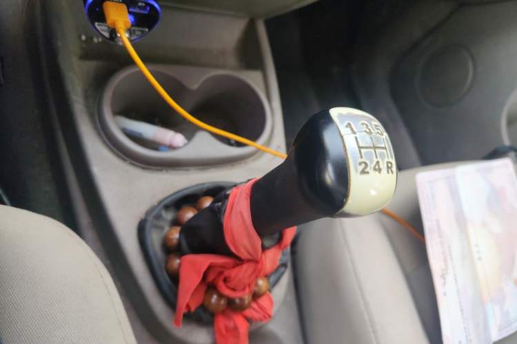 Used Wuling Hongguang 2010 1.2L Practical Version China IV Gear Lever
