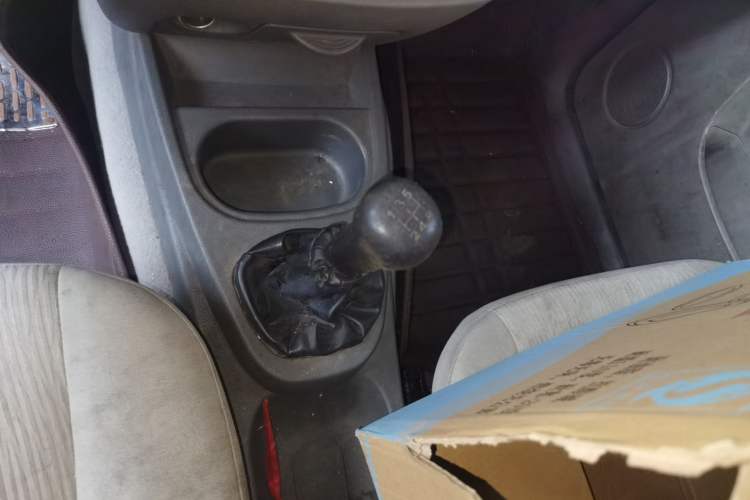 Used Wuling Hongguang 2010 1.2L Base Version China IV Standard Gear Lever