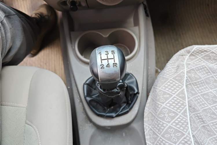 Used Wuling Hongguang 2010 1.2L Base Version China IV Standard Gear Lever