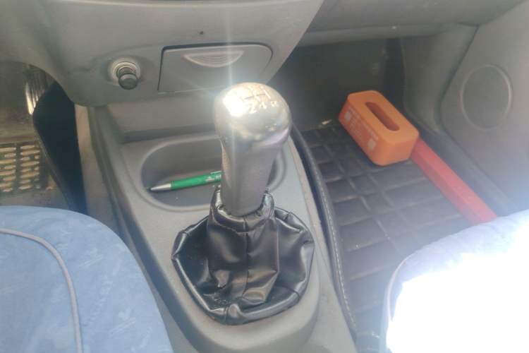 Used Wuling Hongguang 2010 1.2L Base Version China IV Standard Gear Lever