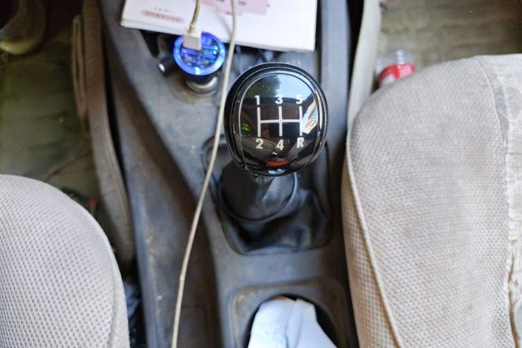 Used Wuling Hongguang 2010 1.2L Base Version China IV Standard Gear Lever