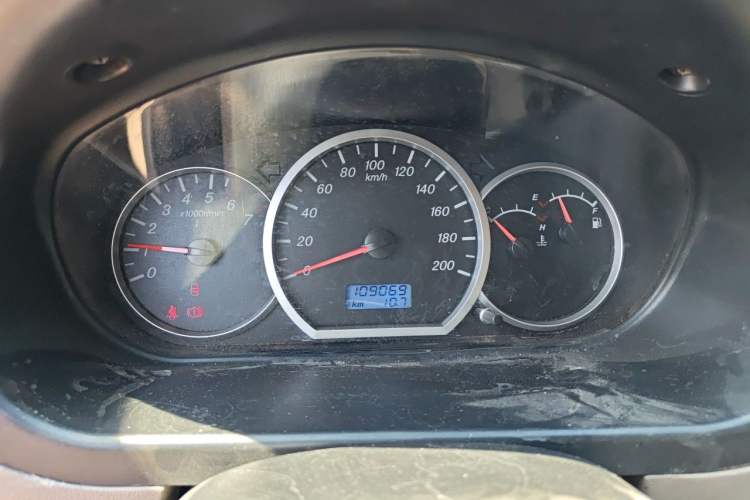 Used Wuling Hongguang 2010 1.2L Comfort Edition China IV Instrument Cluster