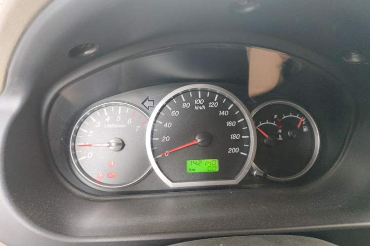 Used Wuling Hongguang 2010 1.2L Practical Version China IV Instrument Cluster