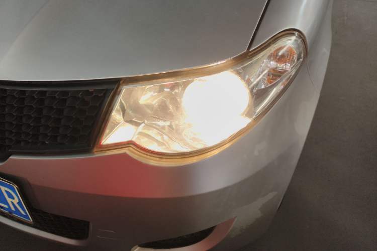 Used Wuling Hongguang 2010 1.2L Base Version China IV Standard Left Front Headlight