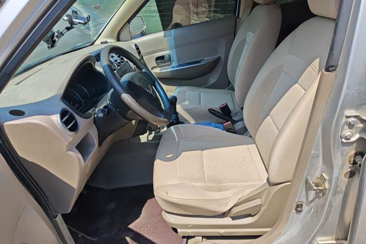Used Wuling Hongguang 2010 1.2L Comfort Edition China IV Left Front Seat