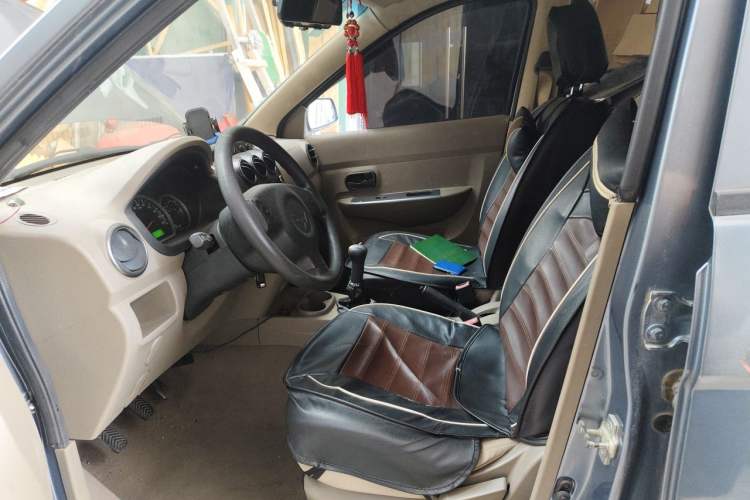 Used Wuling Hongguang 2010 1.2L Practical Version China IV Left Front Seat