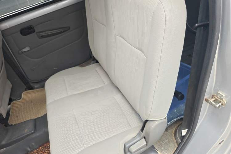 Used Wuling Hongguang 2010 1.2L Base Version China IV Standard Left Rear Seat