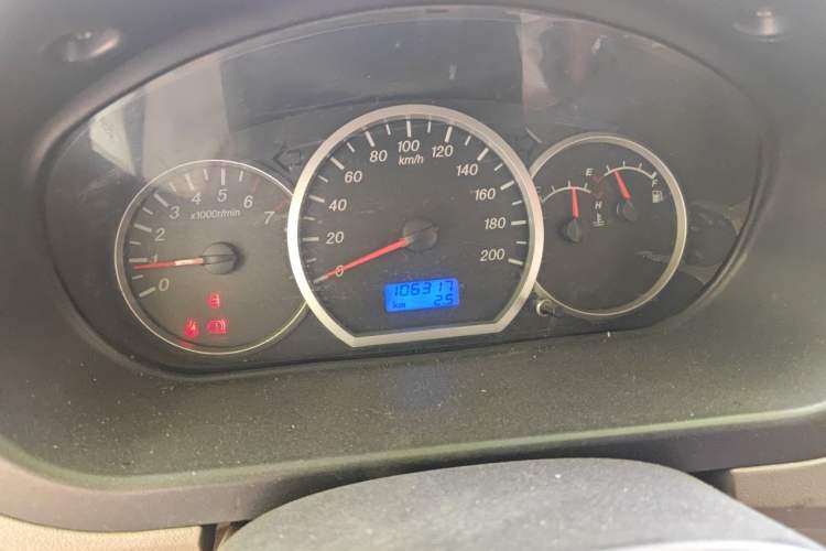 Used Wuling Hongguang 2010 1.4L Comfort Version Odometer Close Up