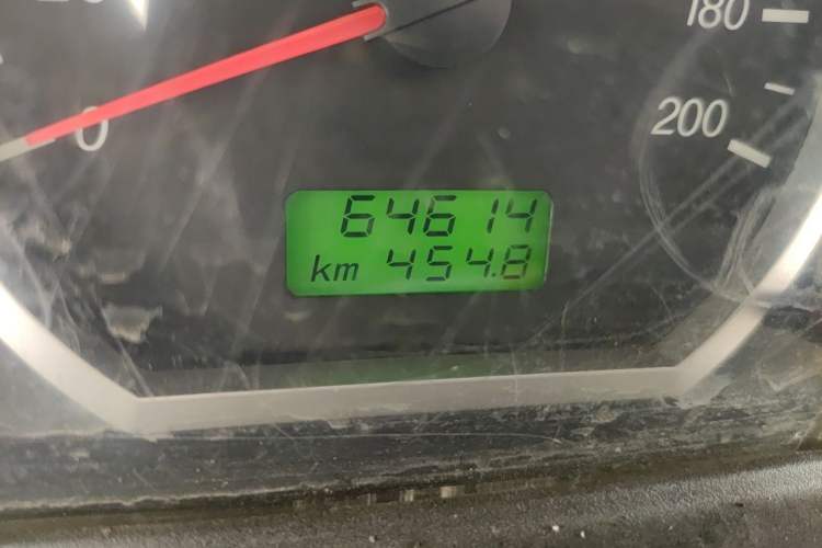 Used Wuling Hongguang 2010 1.2L Base Version China IV Standard Odometer Close Up