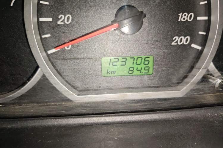 Used Wuling Hongguang 2010 1.2L Standard Version China IV Odometer Close Up
