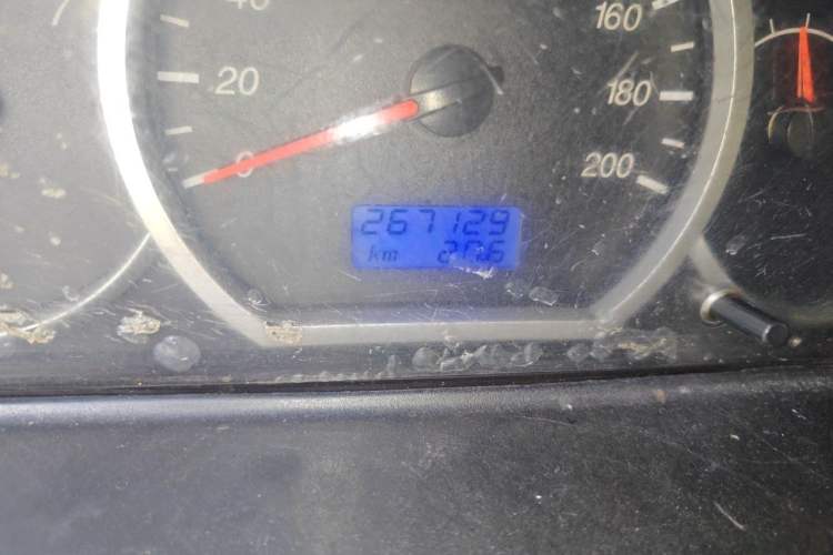 Used Wuling Hongguang 2010 1.4L Standard Version Odometer Close Up
