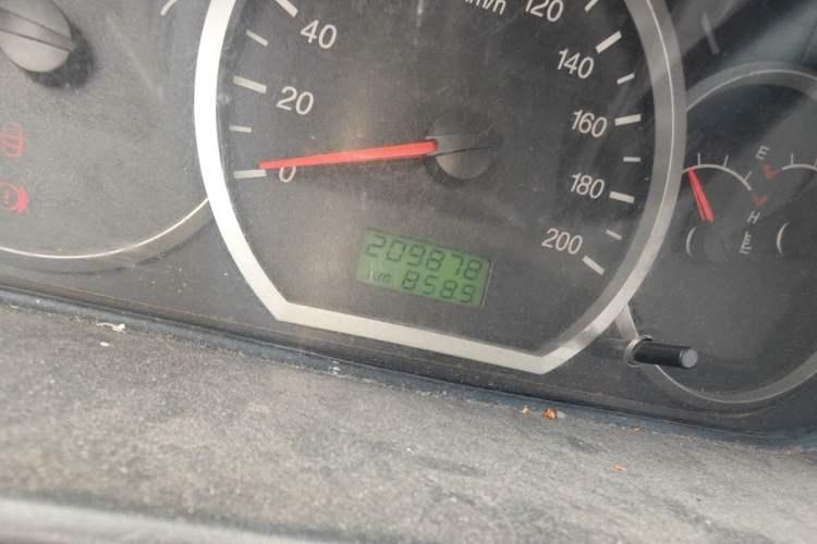 Used Wuling Hongguang 2010 1.4L Base Version Odometer Close Up