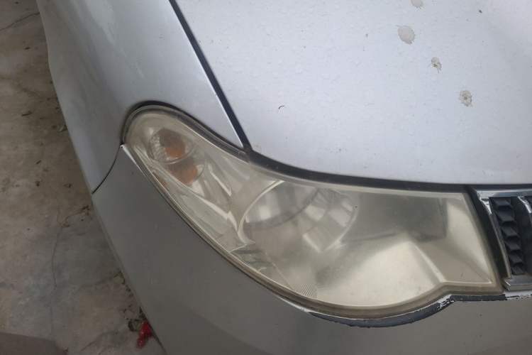 Used Wuling Hongguang 2010 1.4L Practical Version Right Front Headlight