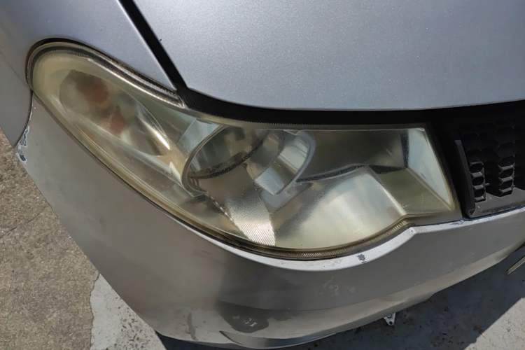 Used Wuling Hongguang 2010 1.2L Base Version China IV Standard Right Front Headlight