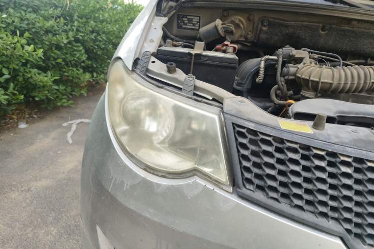 Used Wuling Hongguang 2010 1.2L Practical Version China IV Right Front Headlight