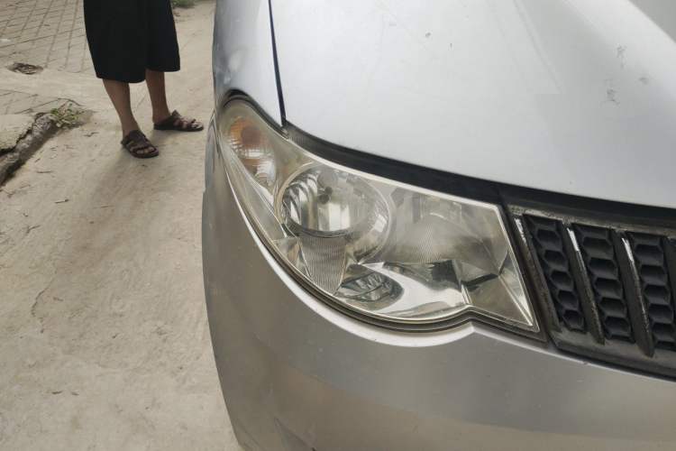 Used Wuling Hongguang 2010 1.2L Standard Version China IV Right Front Headlight