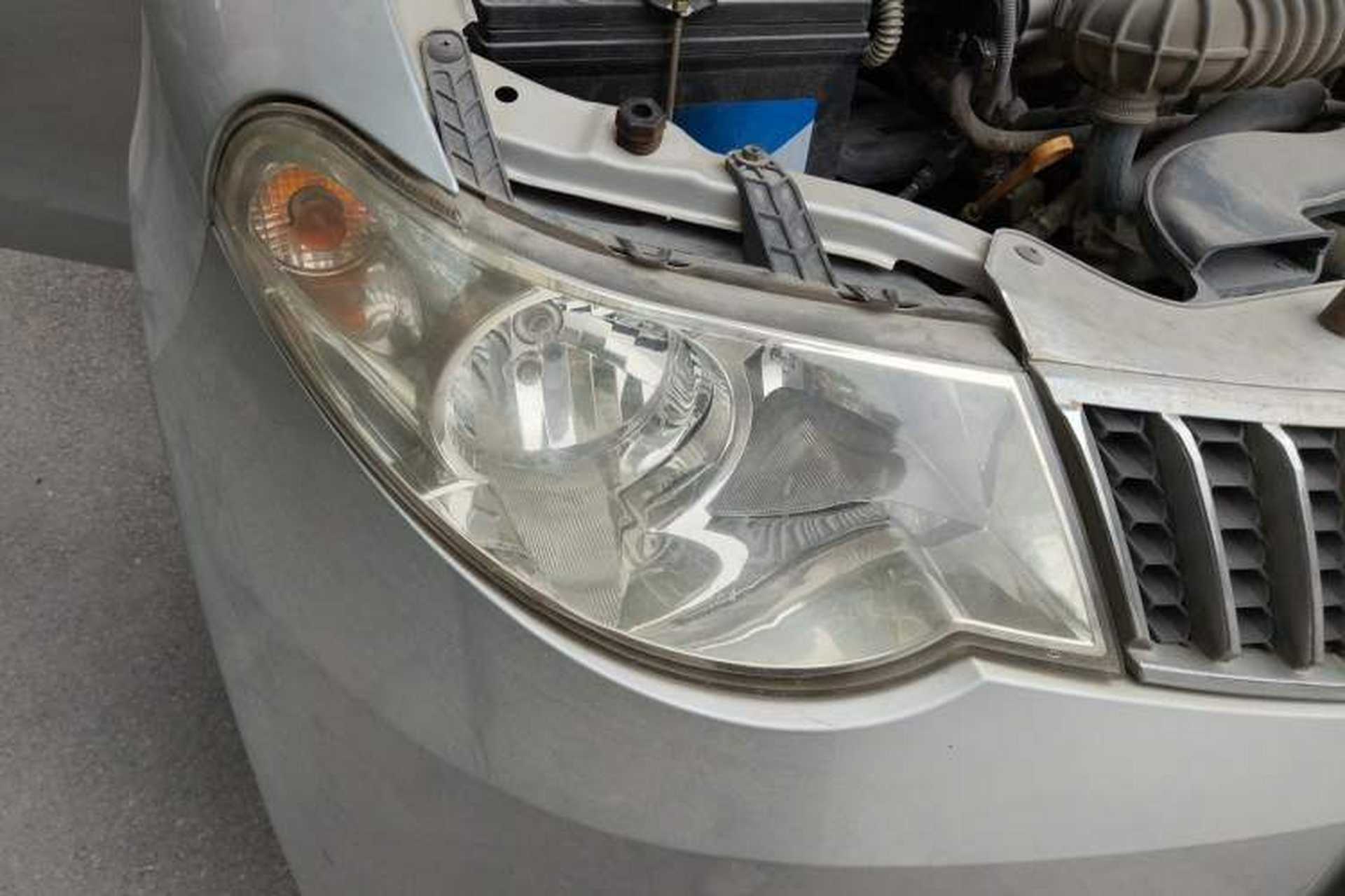 Used Wuling Hongguang 2010 1.2L Standard Version China IV Right Front Headlight
