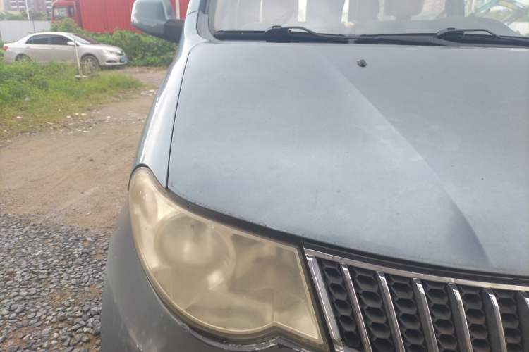 Used Wuling Hongguang 2010 1.4L Standard Version Right Front Headlight