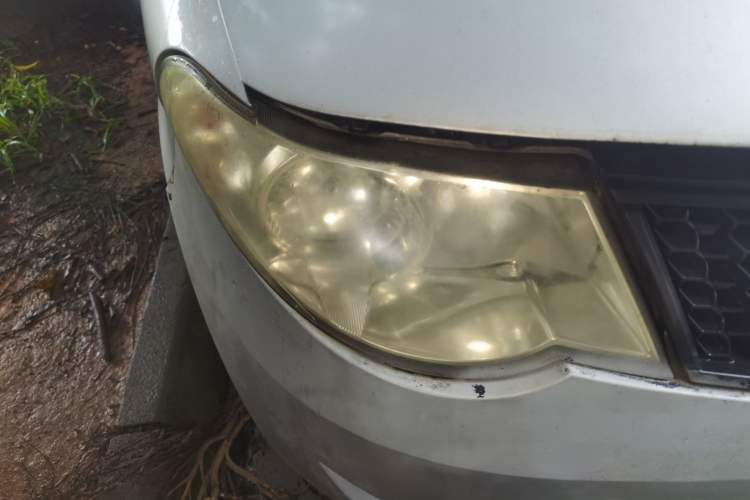 Used Wuling Hongguang 2010 1.2L Base Version China IV Standard Right Front Headlight
