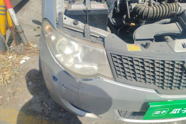 Used Wuling Hongguang 2010 1.2L Base Version China IV Standard Right Front Headlight