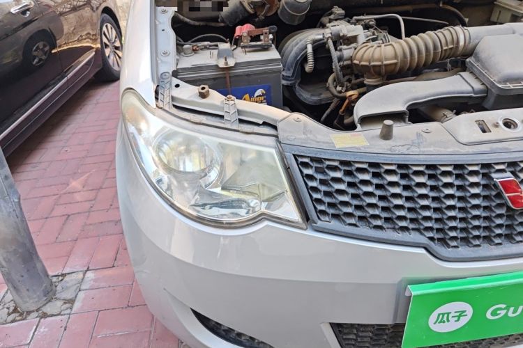 Used Wuling Hongguang 2010 1.2L Base Version China IV Standard Right Front Headlight