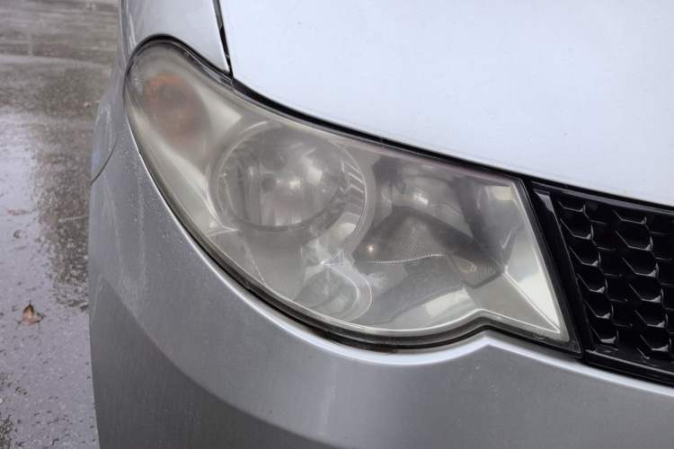 Used Wuling Hongguang 2010 1.2L Comfort Edition China IV Right Front Headlight